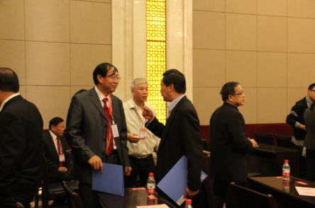 ׯ�к���Ϸ(�й�)�ɷ����޹�˾-����