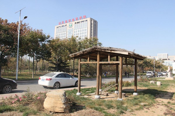 ׯ�к���Ϸ(�й�)�ɷ����޹�˾-����