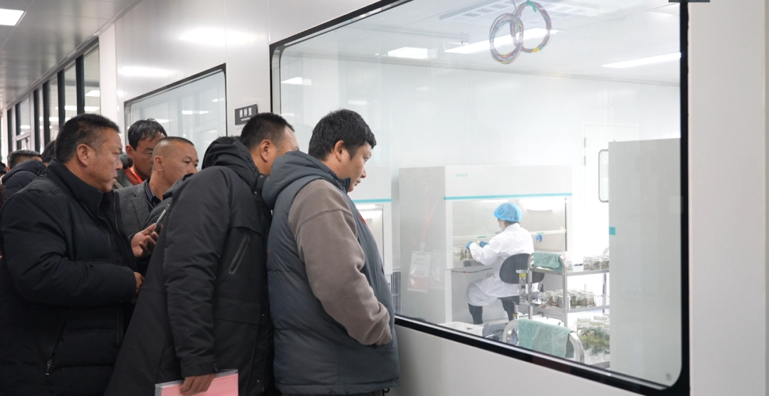 1704788603211005.png 640 (3).png